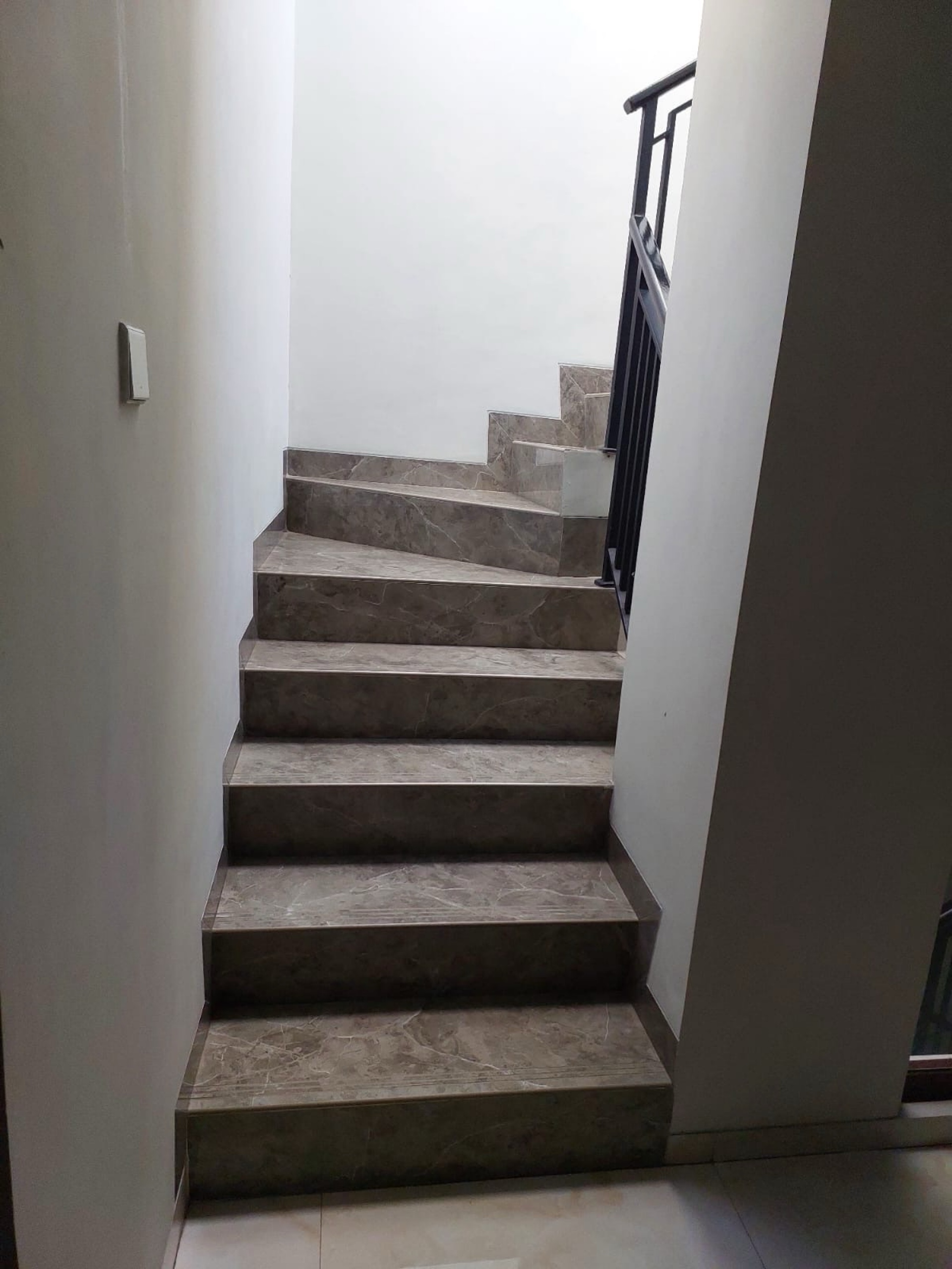 Rumah Dijual di Tangerang, foto 2 dari 8