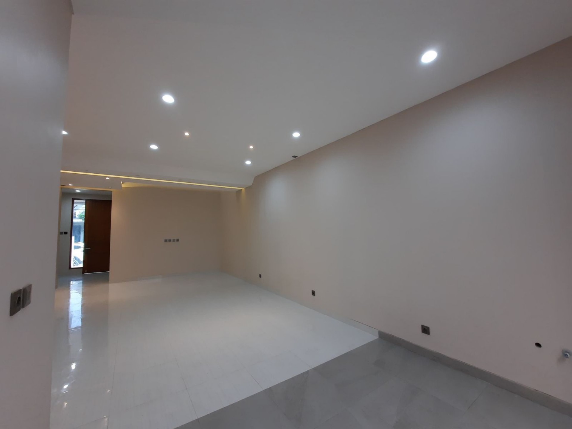 Rumah Dijual di Tangerang, foto 1 dari 10