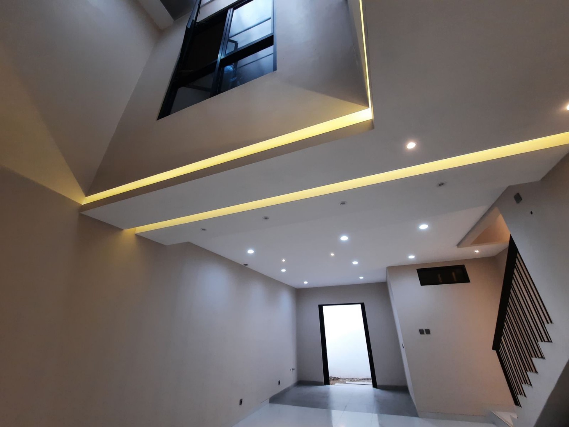 Rumah Dijual di Tangerang, foto 1 dari 10