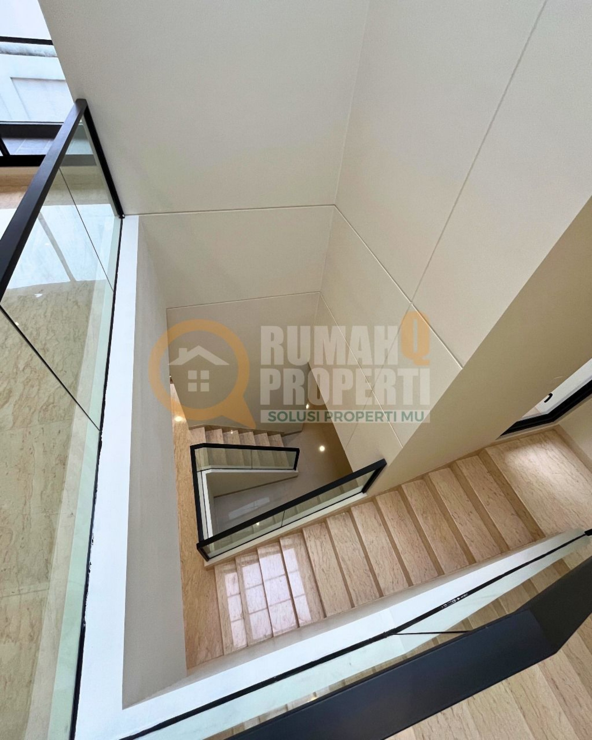 Rumah Dijual di Tangerang, foto 1 dari 10