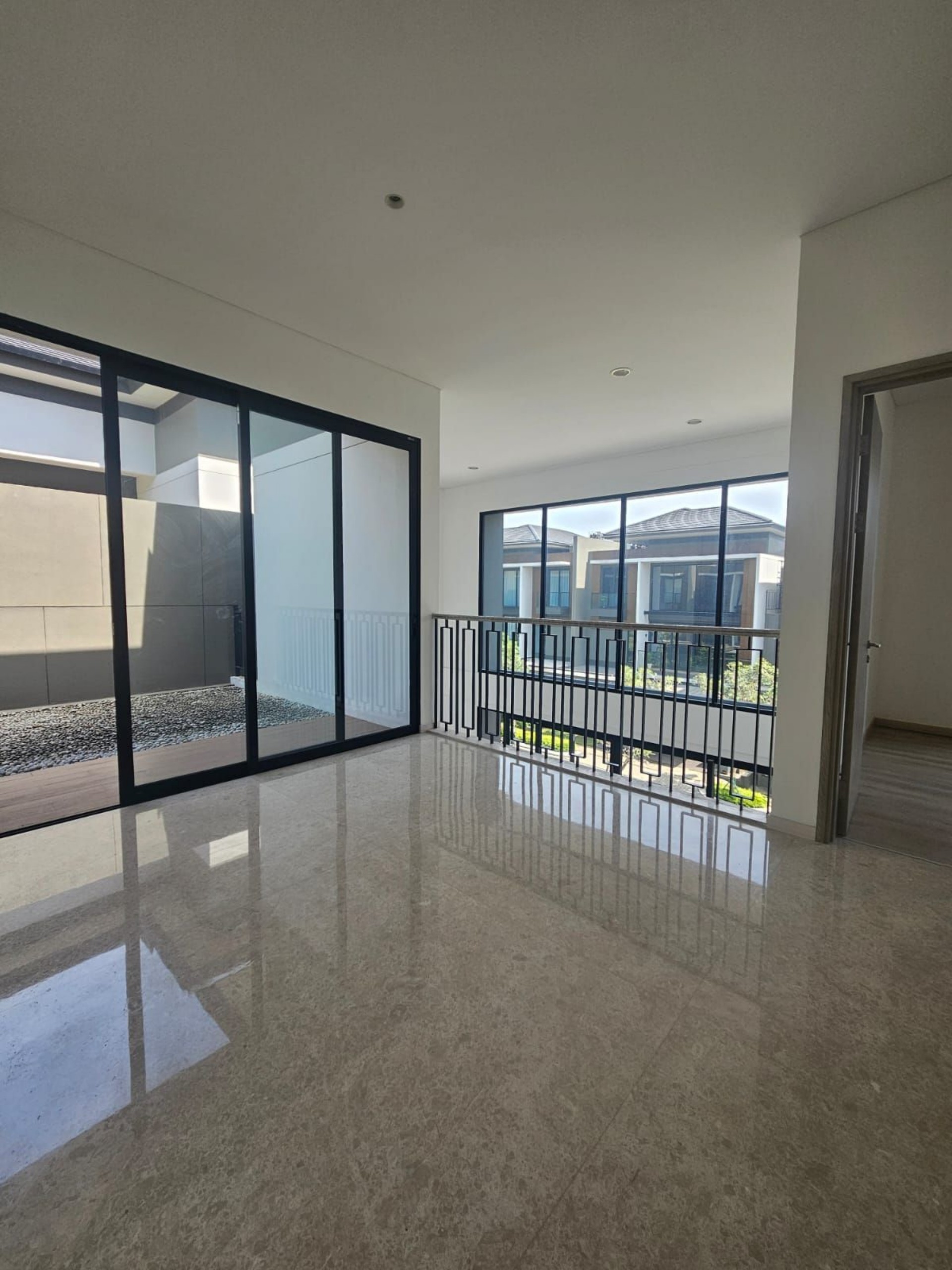 Rumah Dijual di Tangerang, foto 1 dari 10