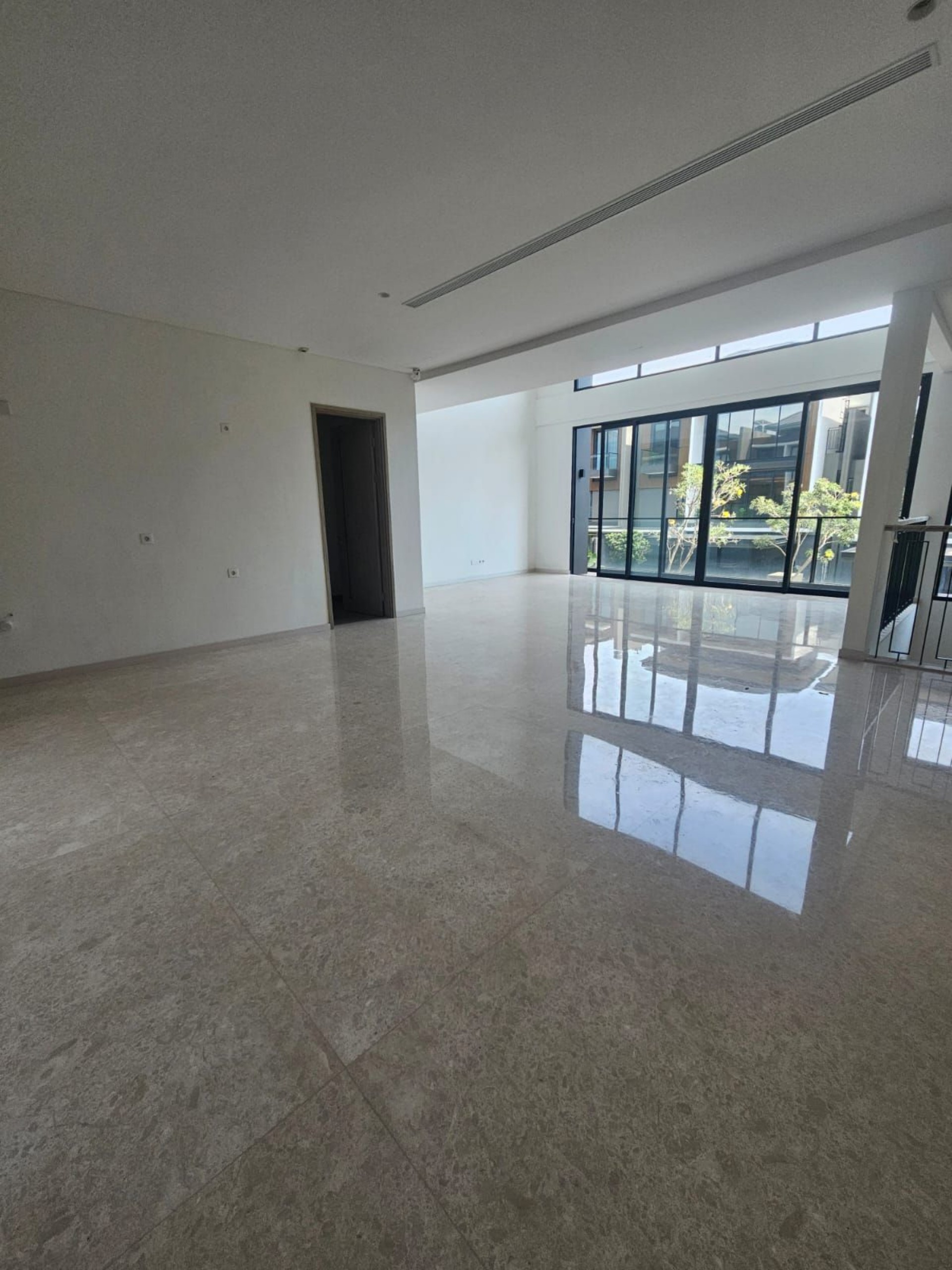 Rumah Dijual di Tangerang, foto 1 dari 10