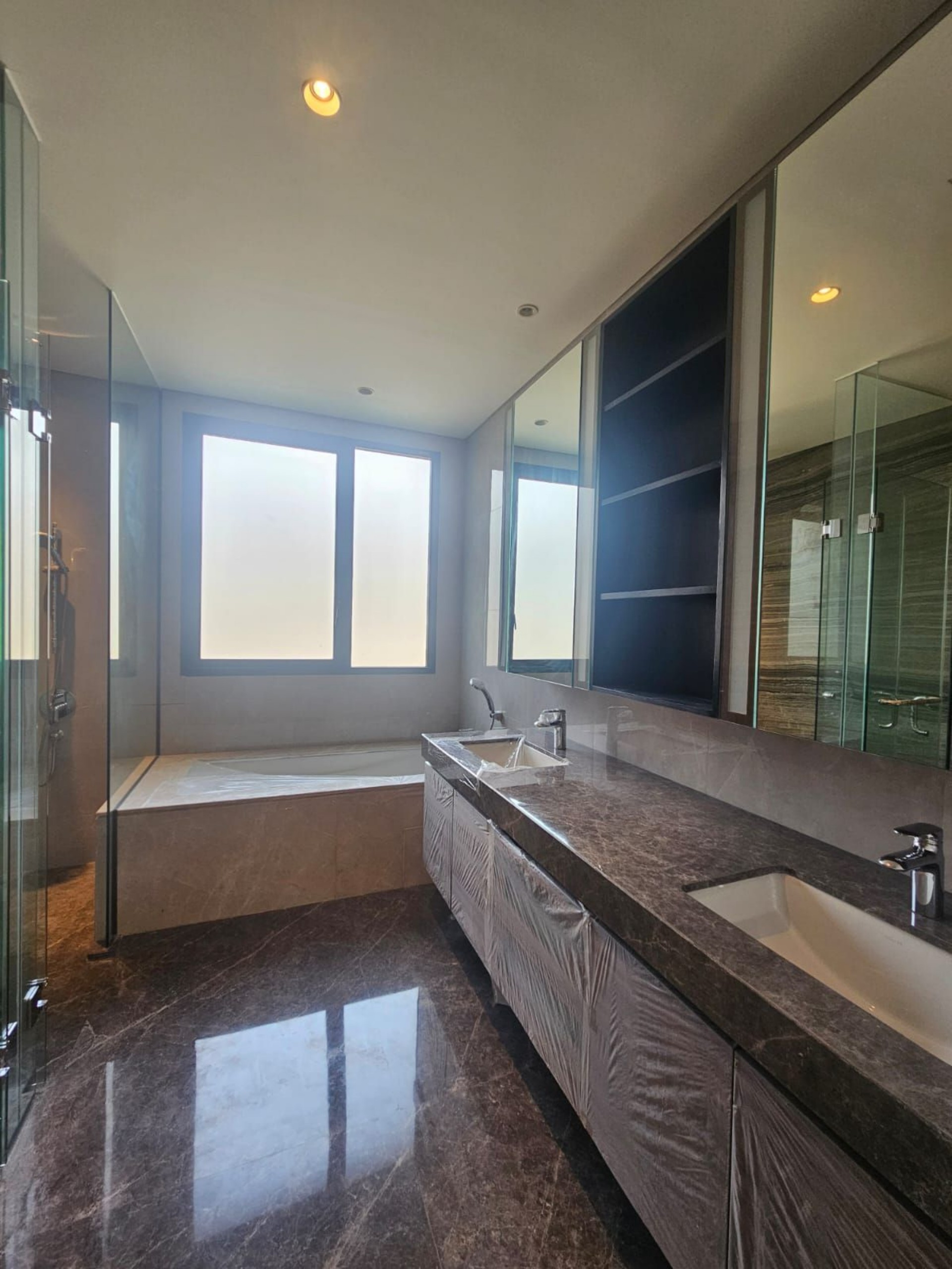 Rumah Dijual di Tangerang, foto 1 dari 10