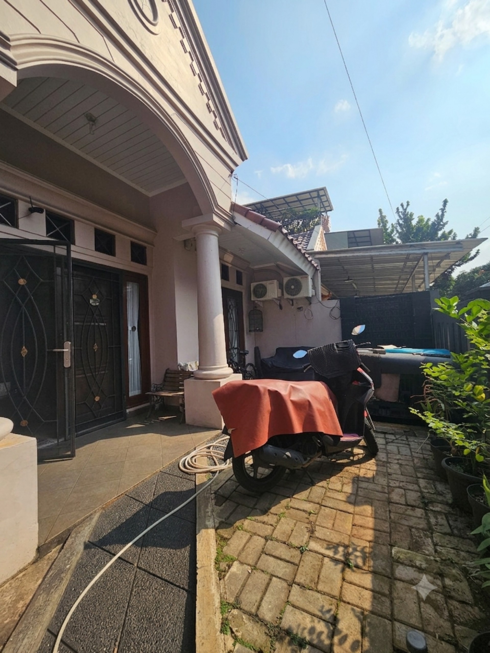 Rumah Dijual di Tangerang, foto 1 dari 9