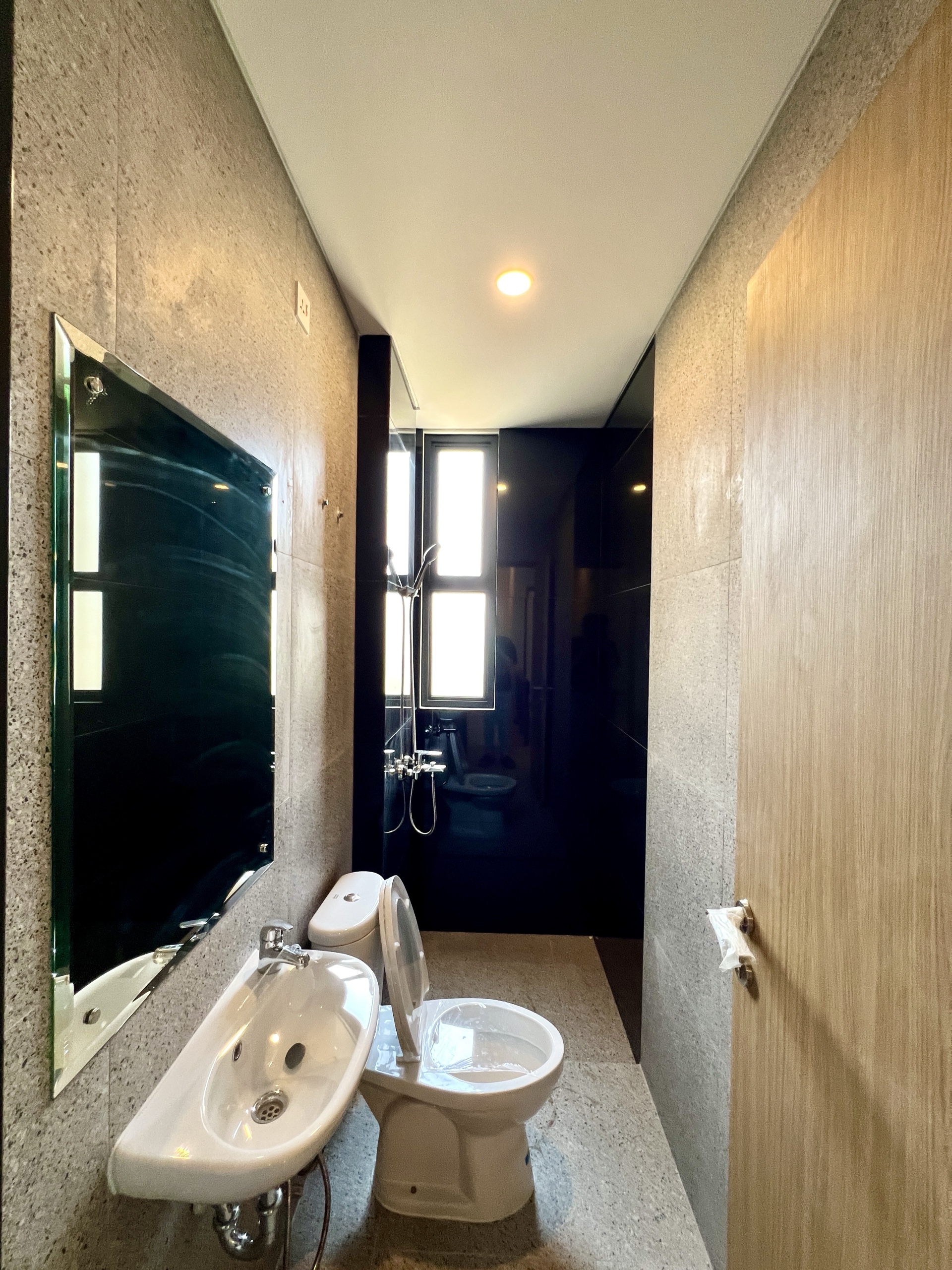 Rumah Disewa di Tangerang, foto 1 dari 10