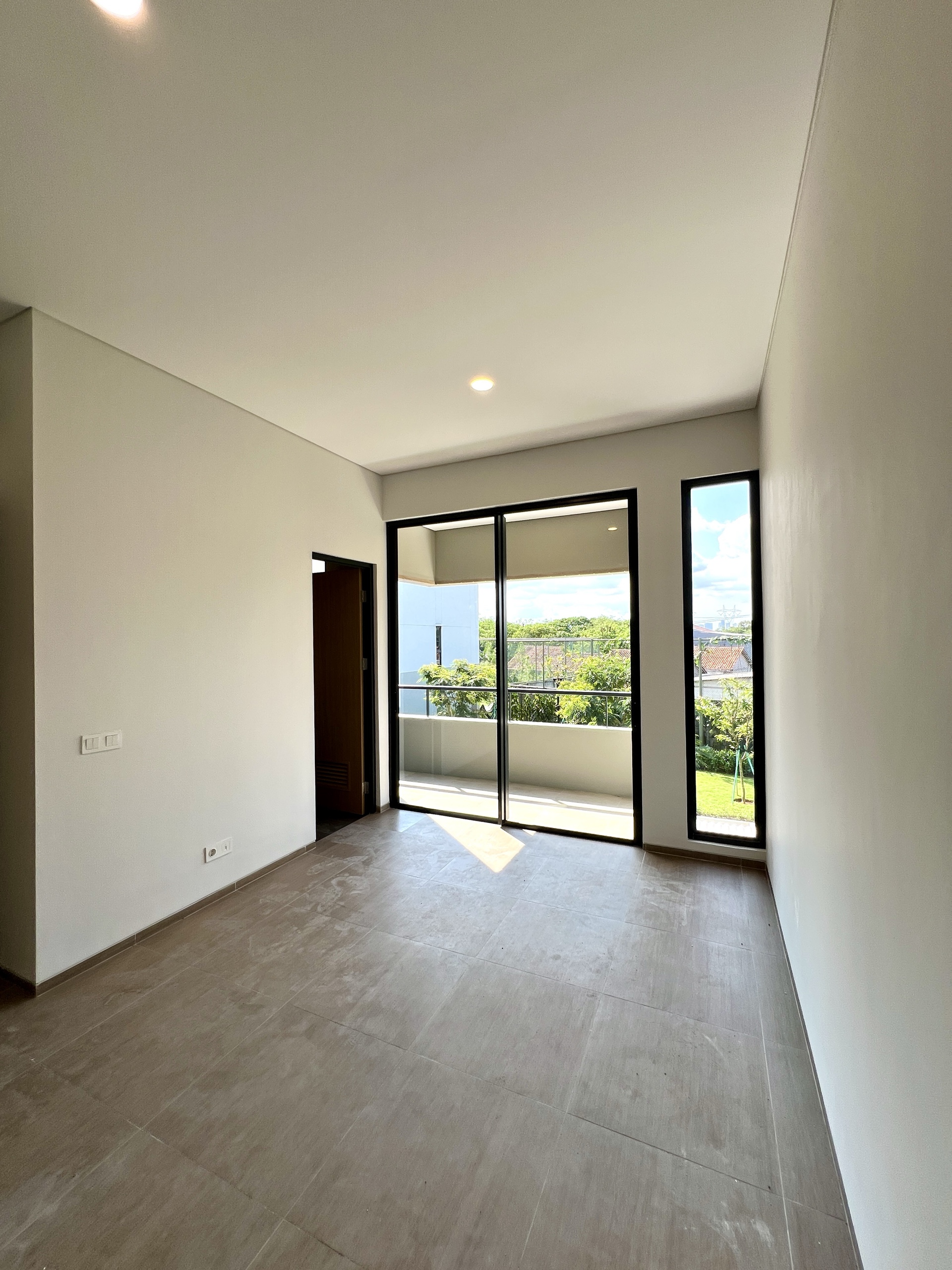 Rumah Disewa di Tangerang, foto 1 dari 10