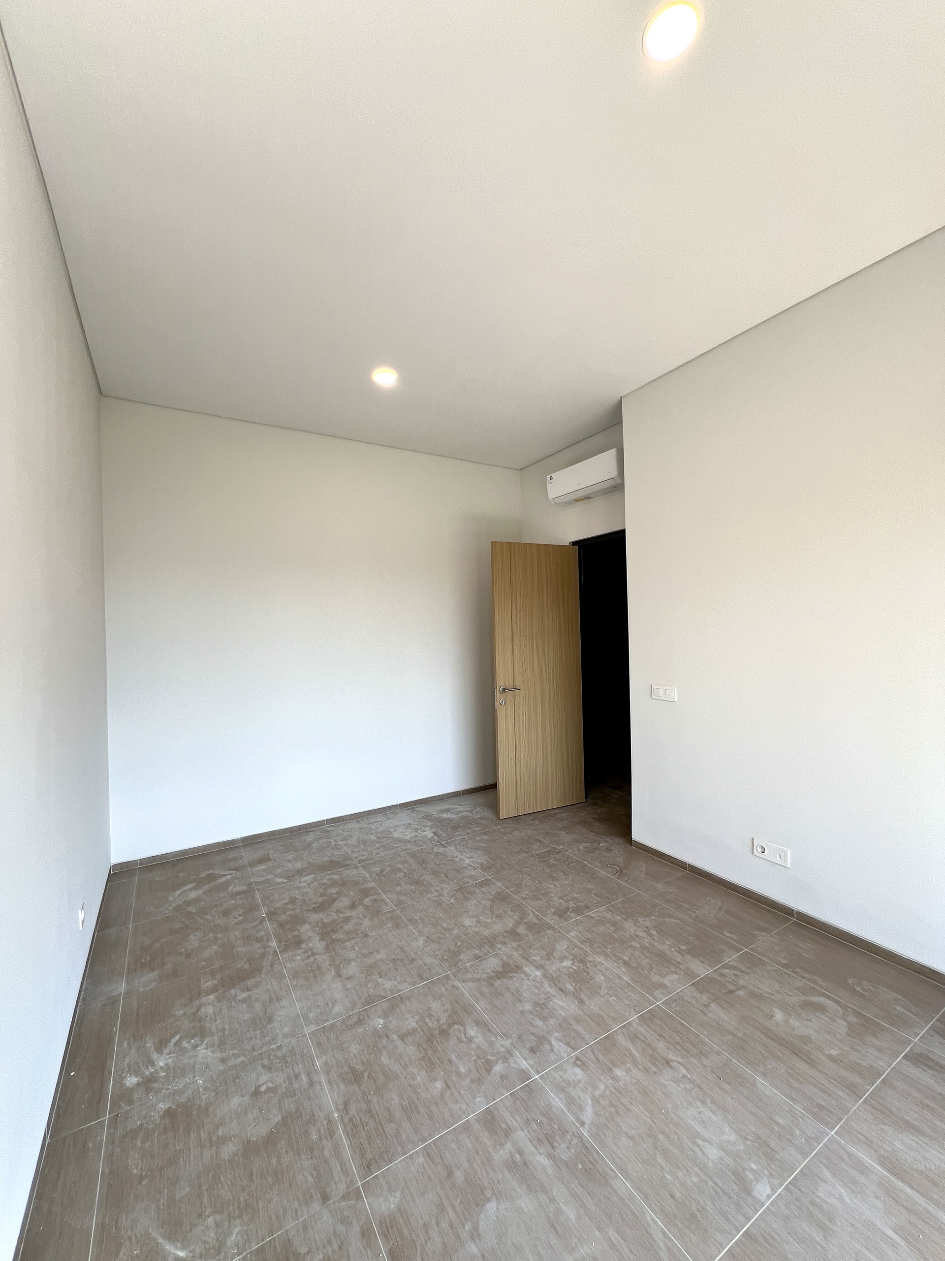 Rumah Disewa di Tangerang, foto 1 dari 10