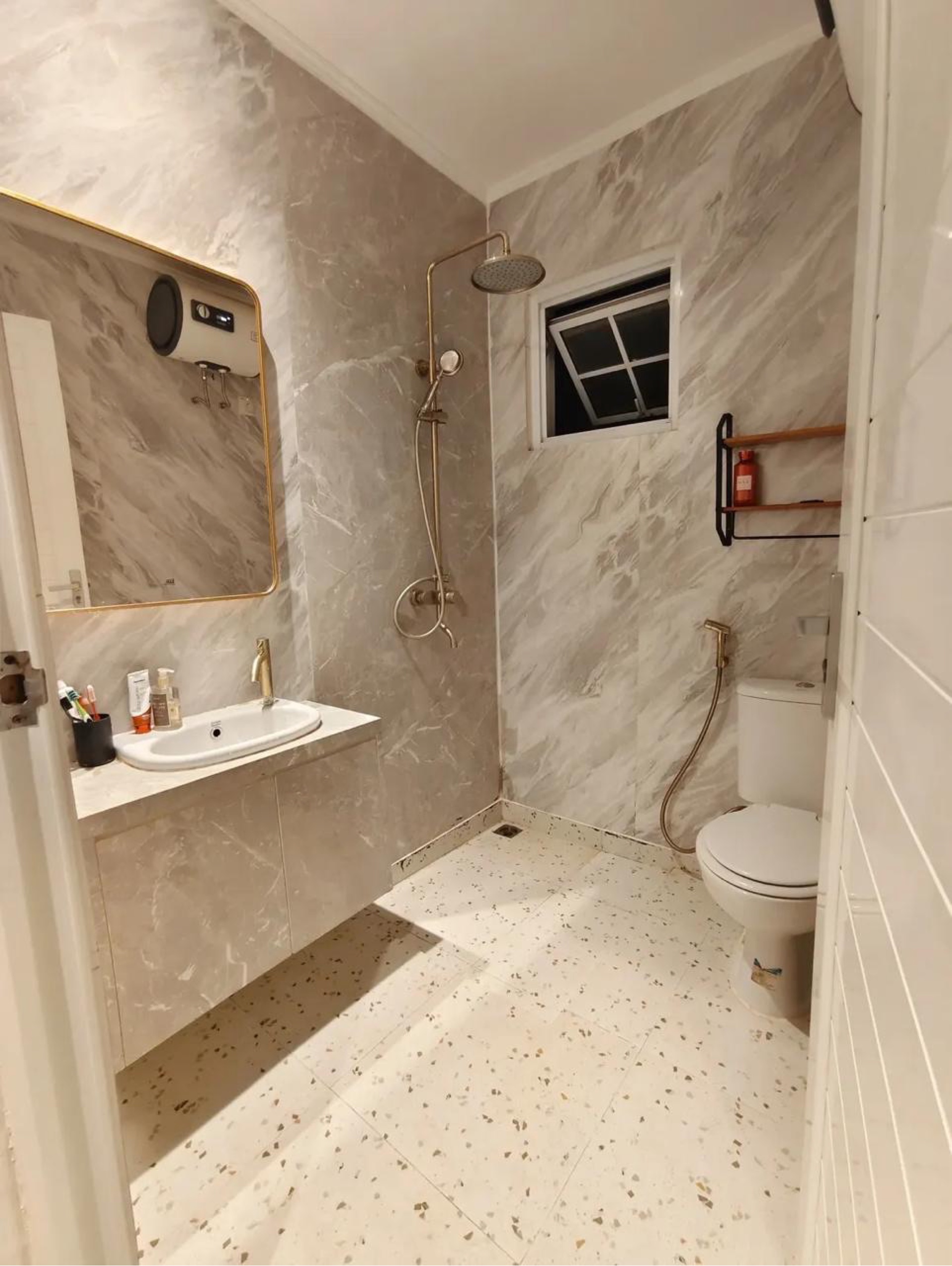 Rumah Dijual di Tangerang, foto 1 dari 8