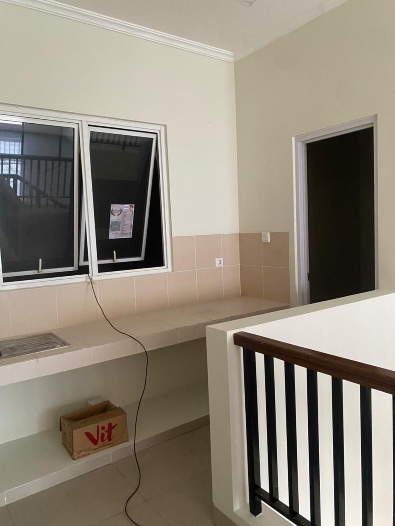 Ruko Disewa di Tangerang, foto 1 dari 8