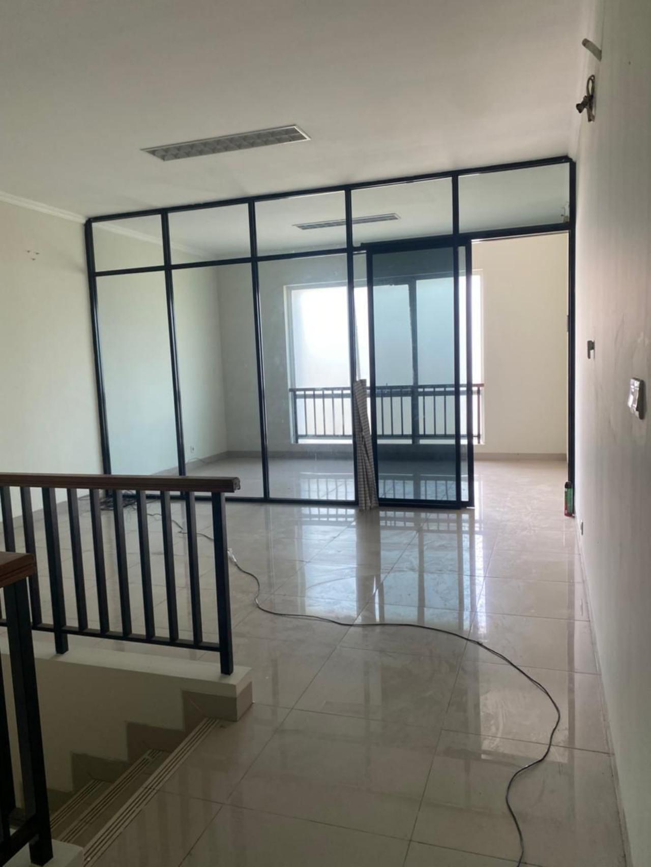 Ruko Disewa di Tangerang, foto 1 dari 8