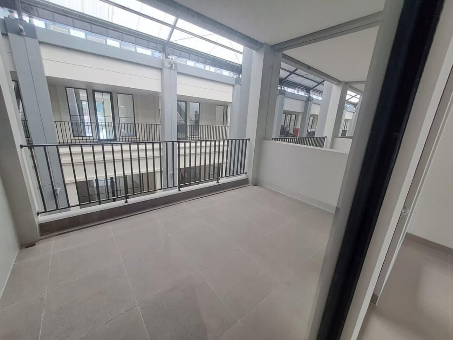 Ruko Disewa di Tangerang, foto 1 dari 8