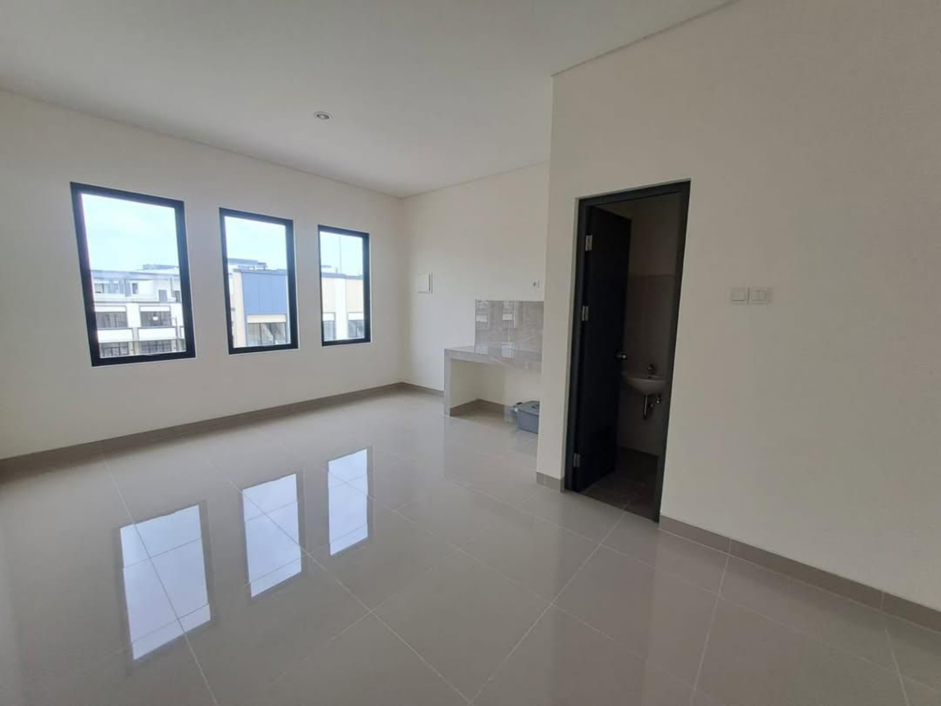 Ruko Disewa di Tangerang, foto 1 dari 8