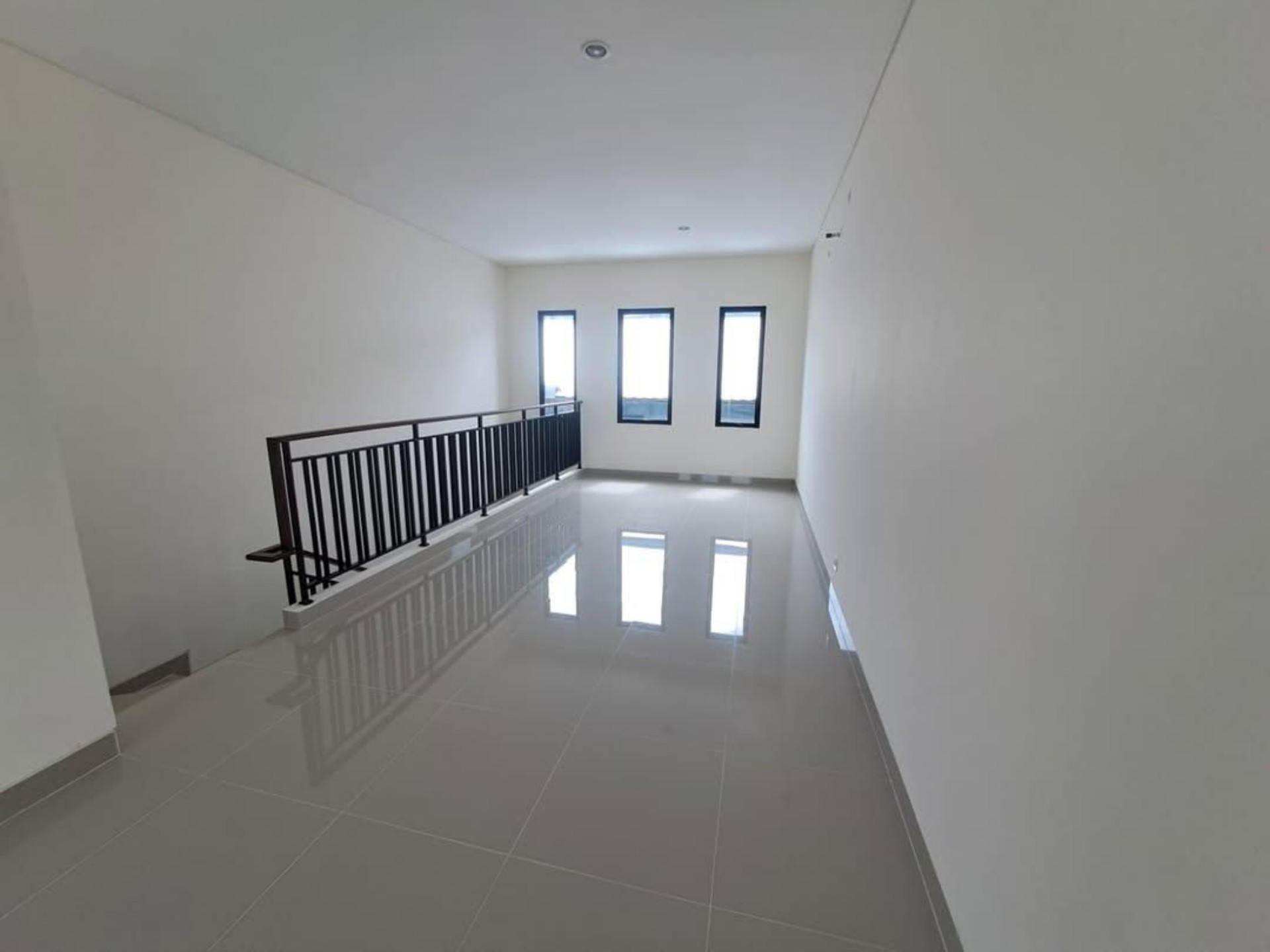 Ruko Disewa di Tangerang, foto 1 dari 8