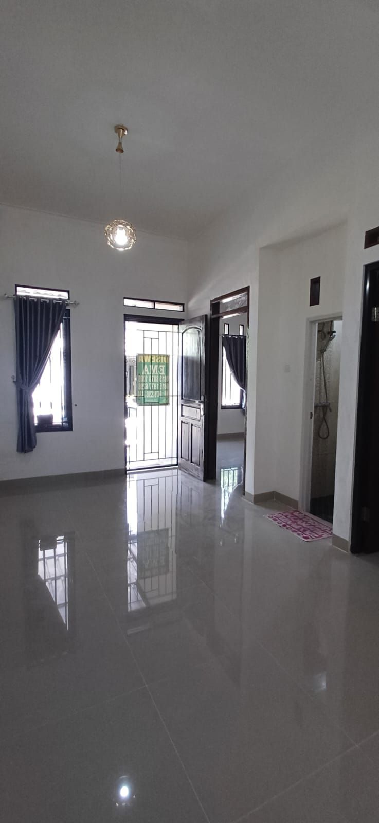 Rumah Disewa di Tangerang, foto 2 dari 4