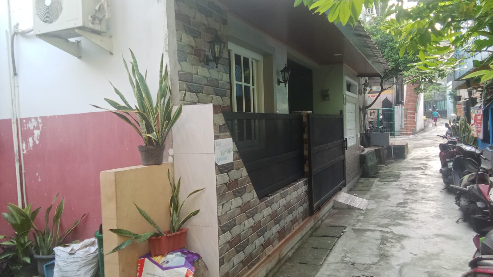 Rumah Dijual di Jakarta Timur, foto 1 dari 4