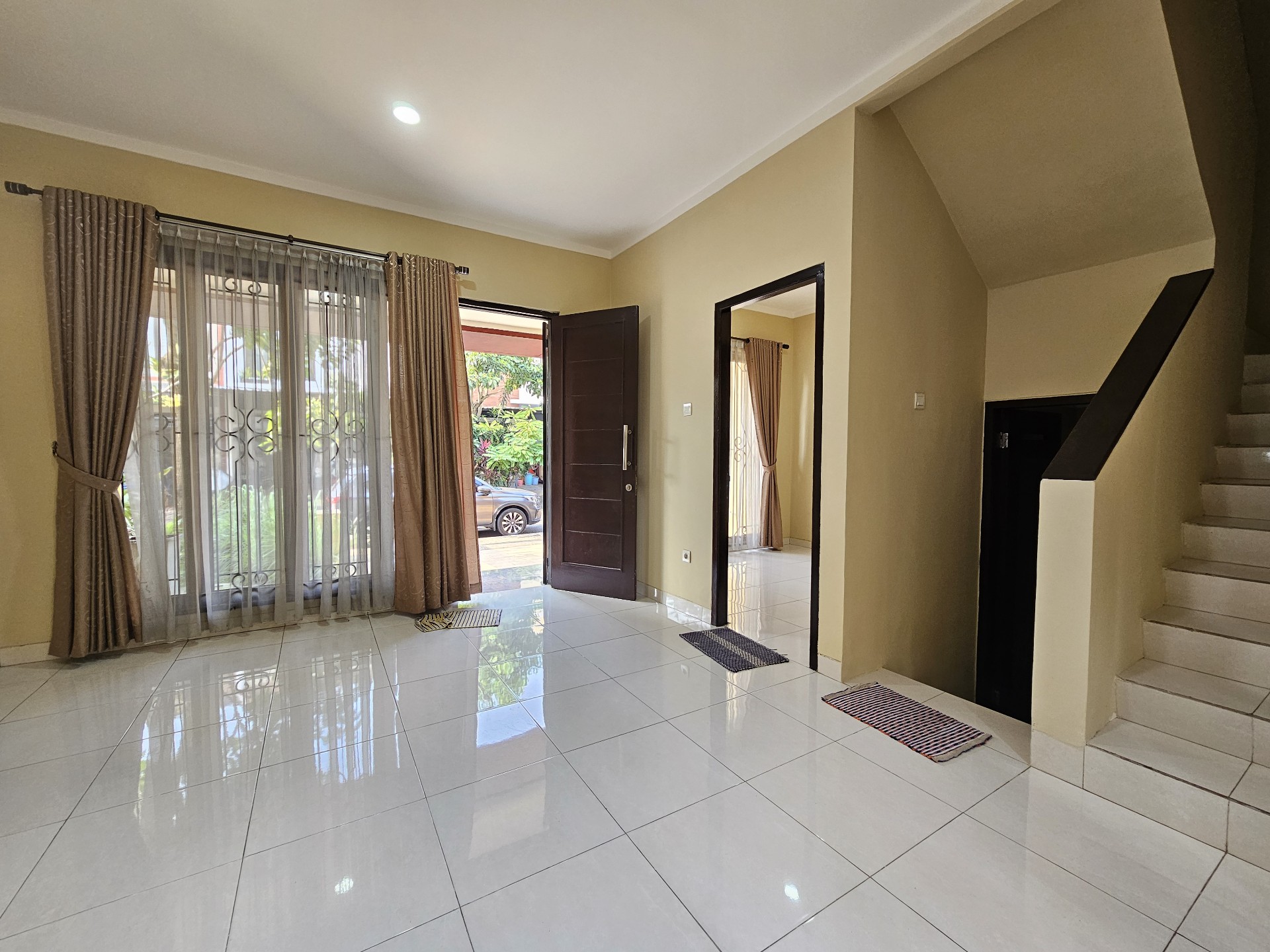Rumah Dijual di Tangerang, foto 2 dari 10