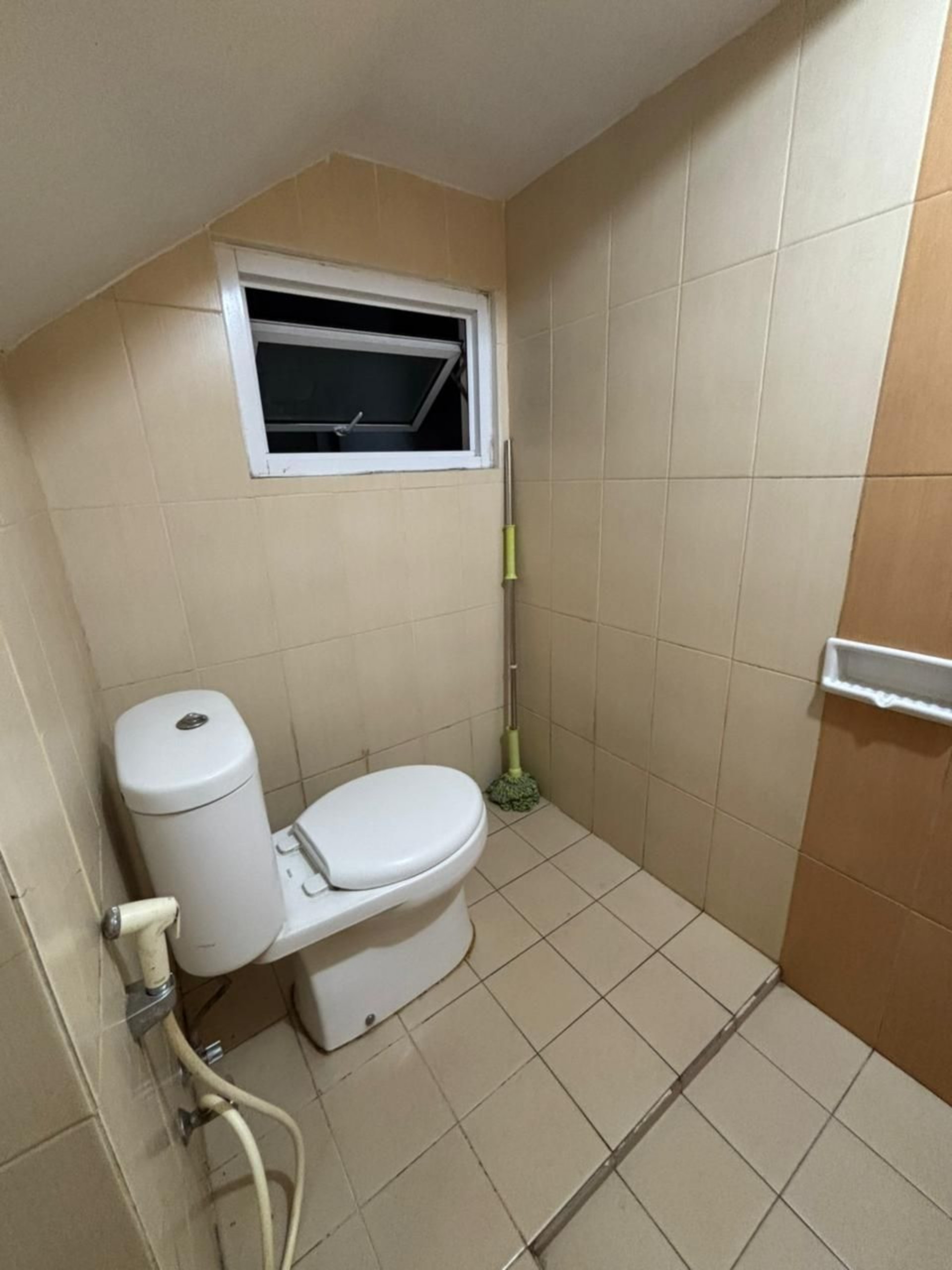 Rumah Disewa di Tangerang, foto 1 dari 8