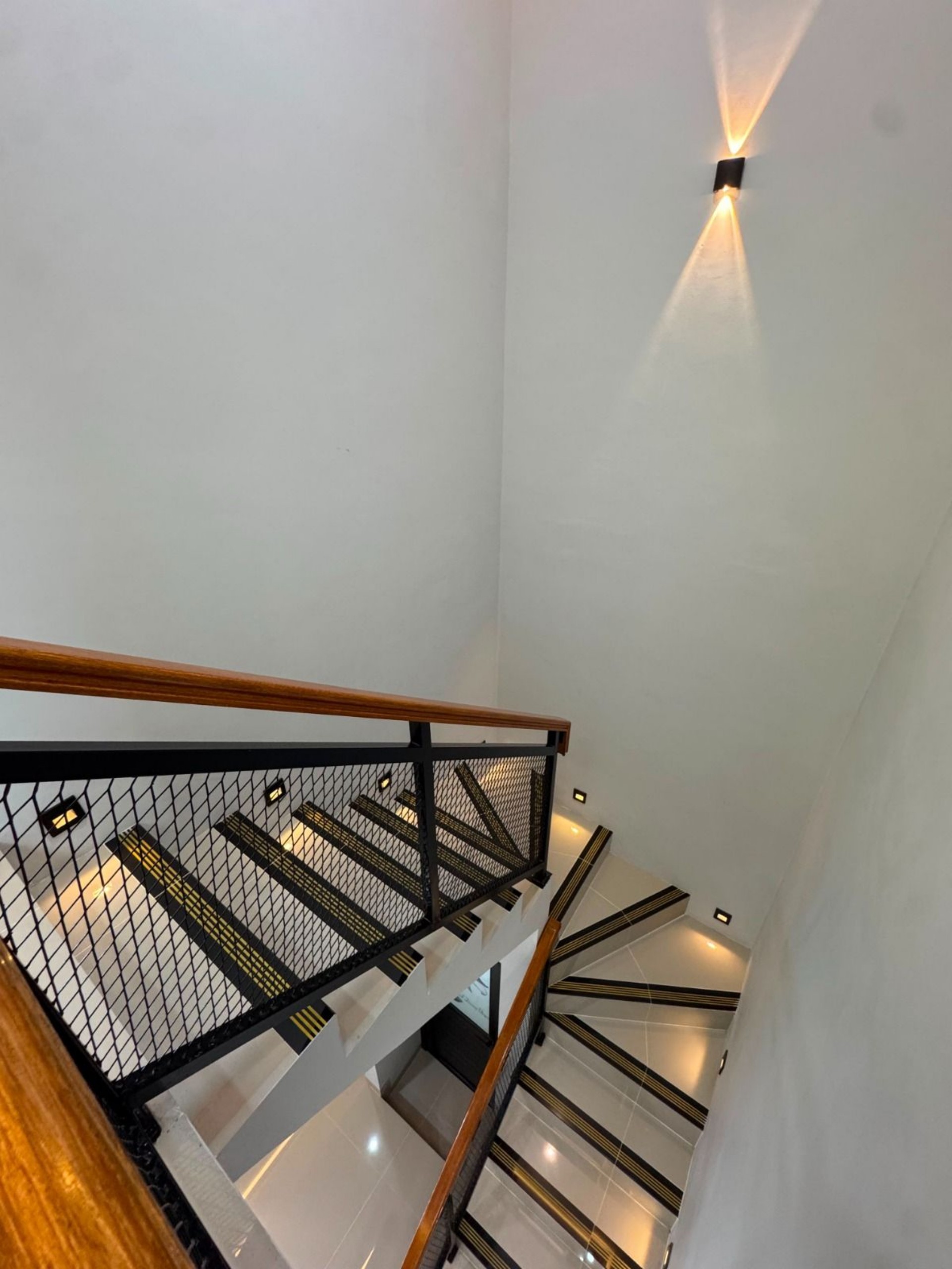 Rumah Dijual di Tangerang, foto 1 dari 7