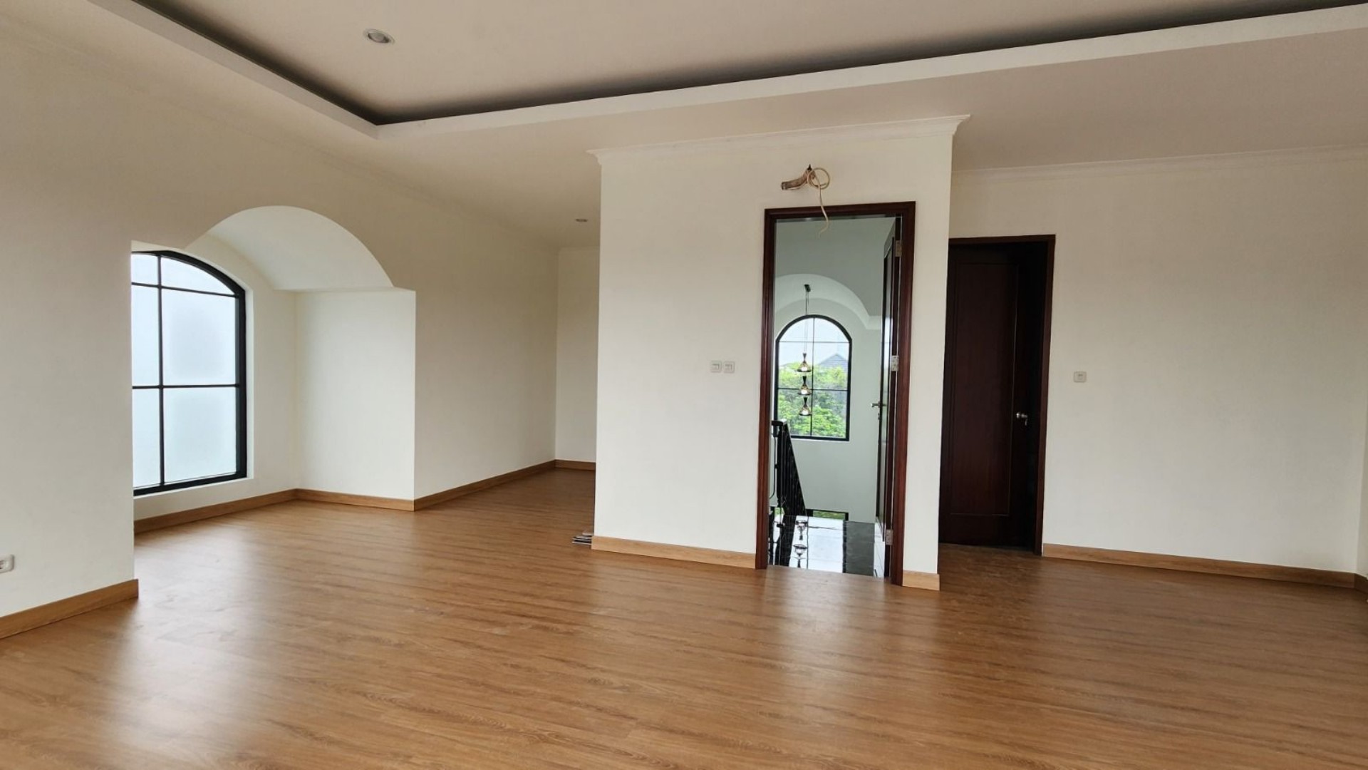 Rumah Dijual di Tangerang, foto 1 dari 8
