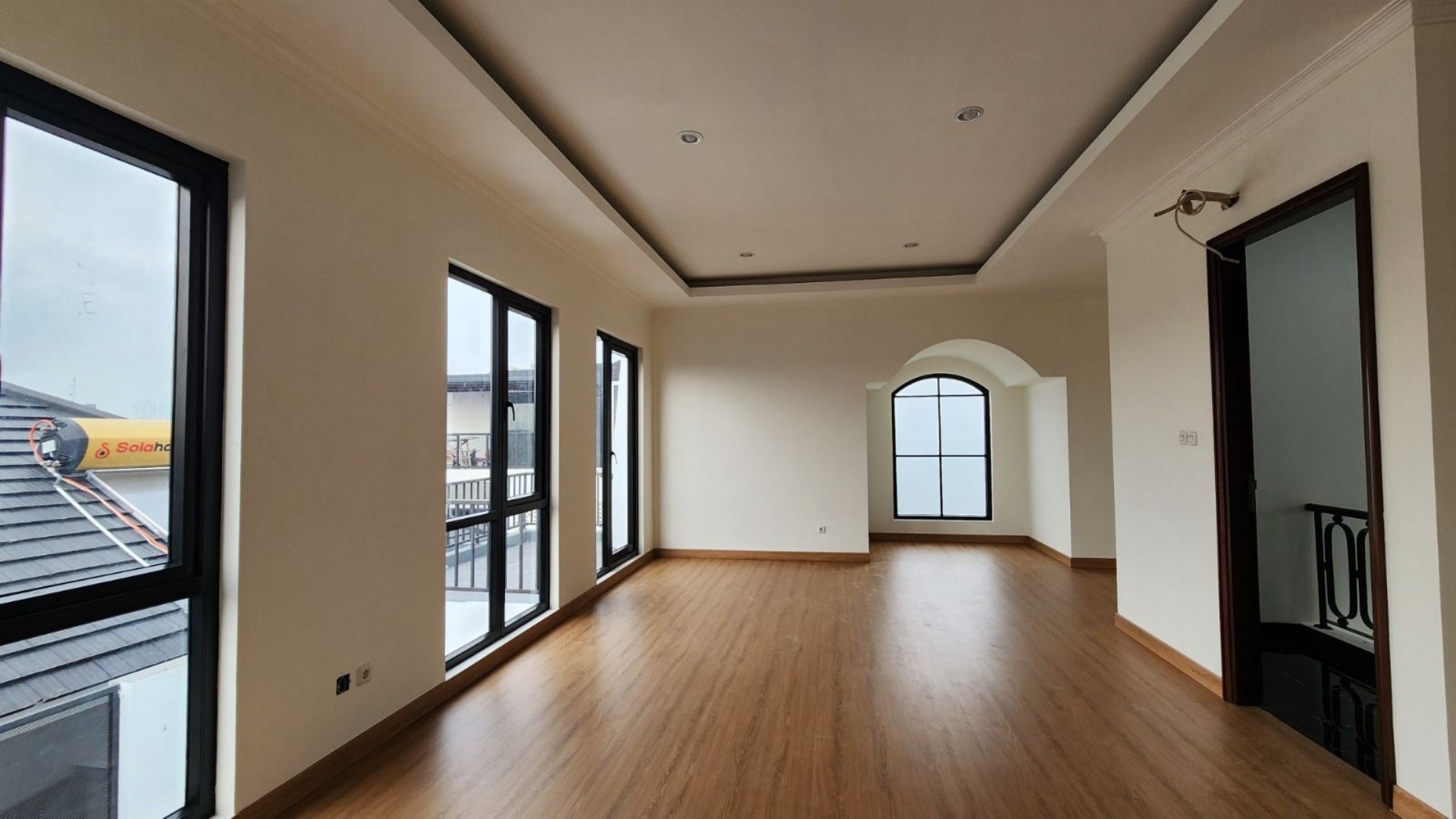 Rumah Dijual di Tangerang, foto 1 dari 8