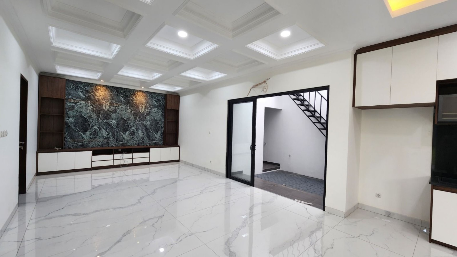 Rumah Dijual di Tangerang, foto 1 dari 8