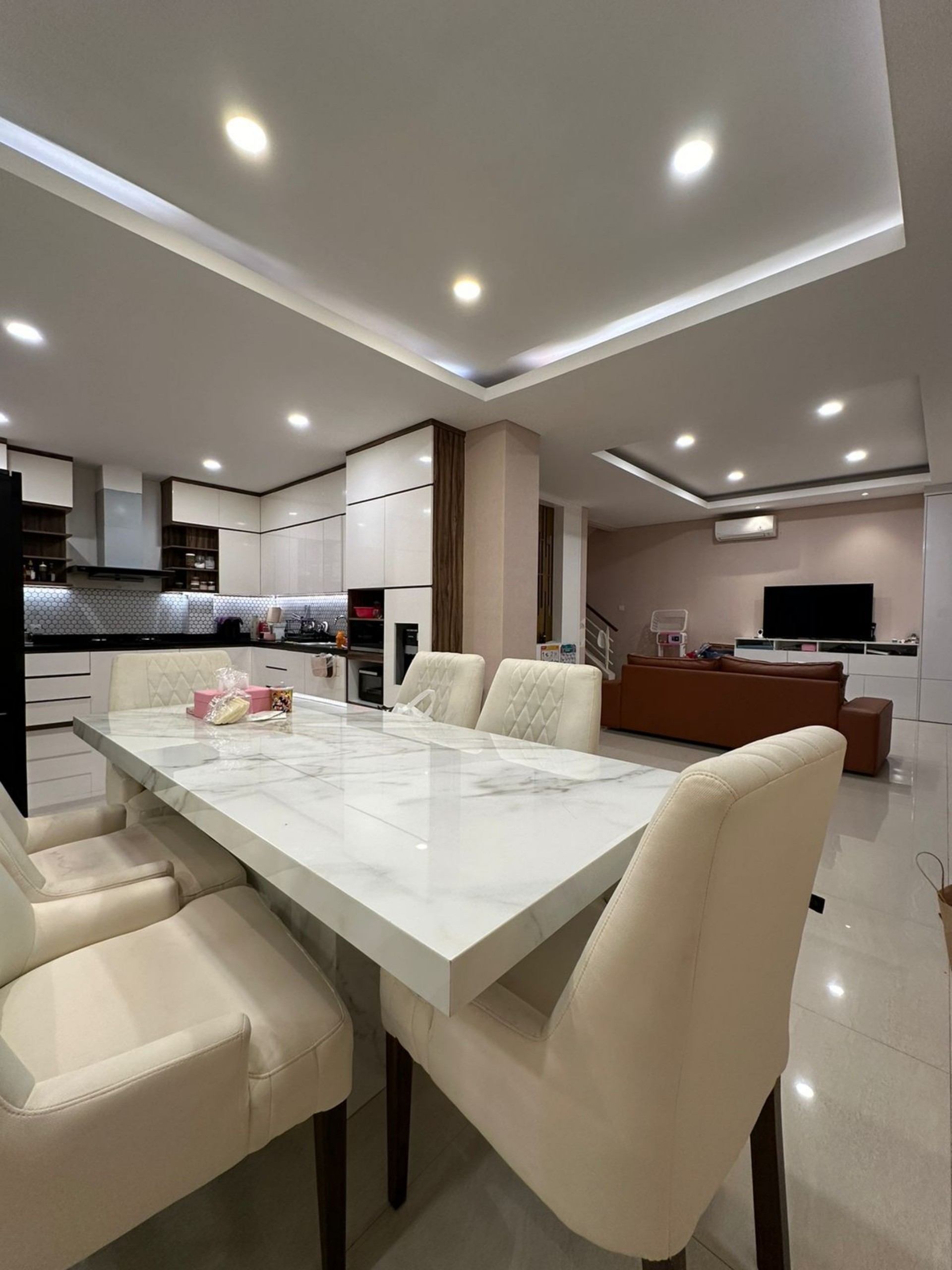 Rumah Dijual di Tangerang, foto 1 dari 9