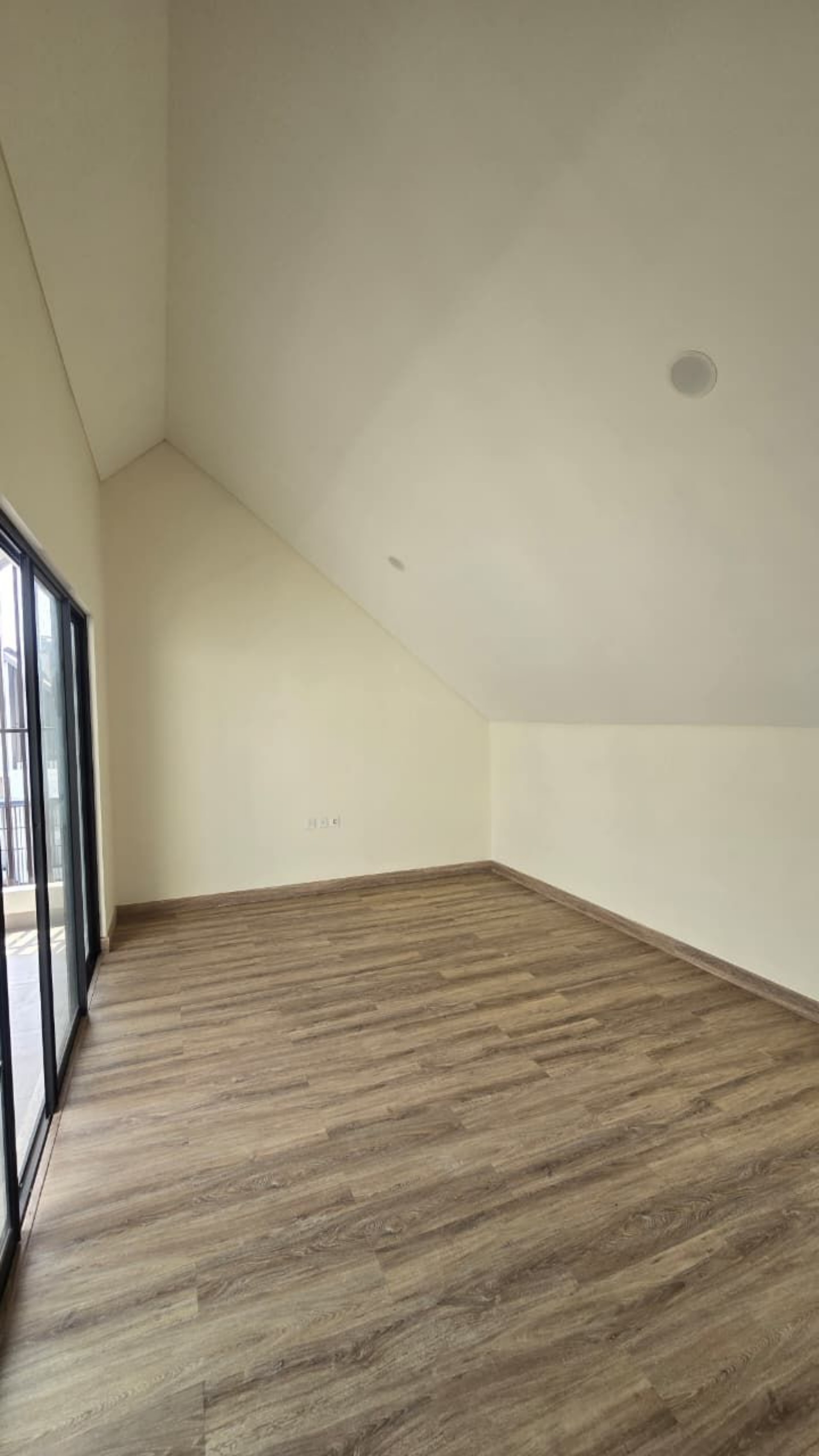 Rumah Dijual di Tangerang, foto 1 dari 10