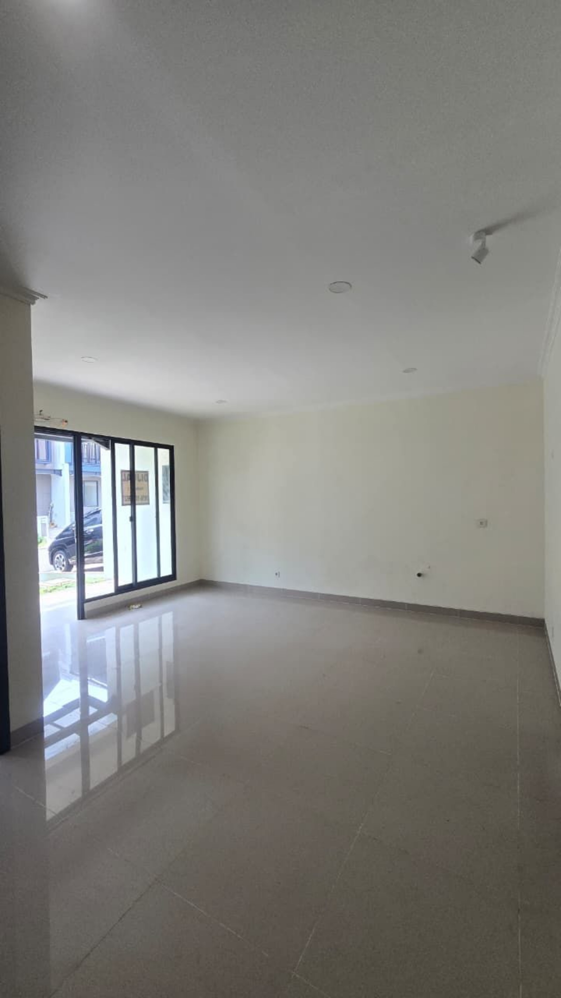 Rumah Dijual di Tangerang, foto 1 dari 10