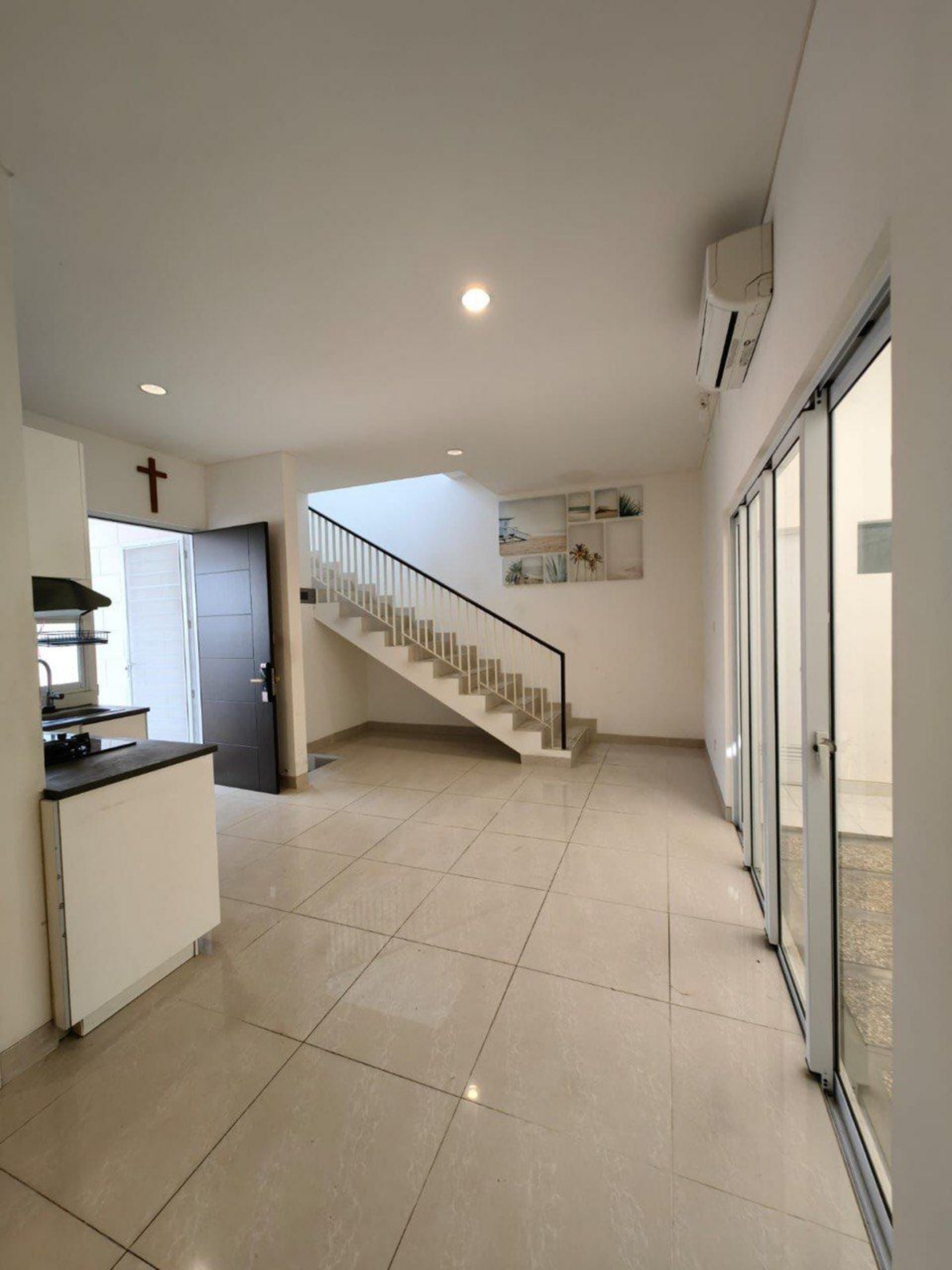 Rumah Dijual di Tangerang, foto 1 dari 8