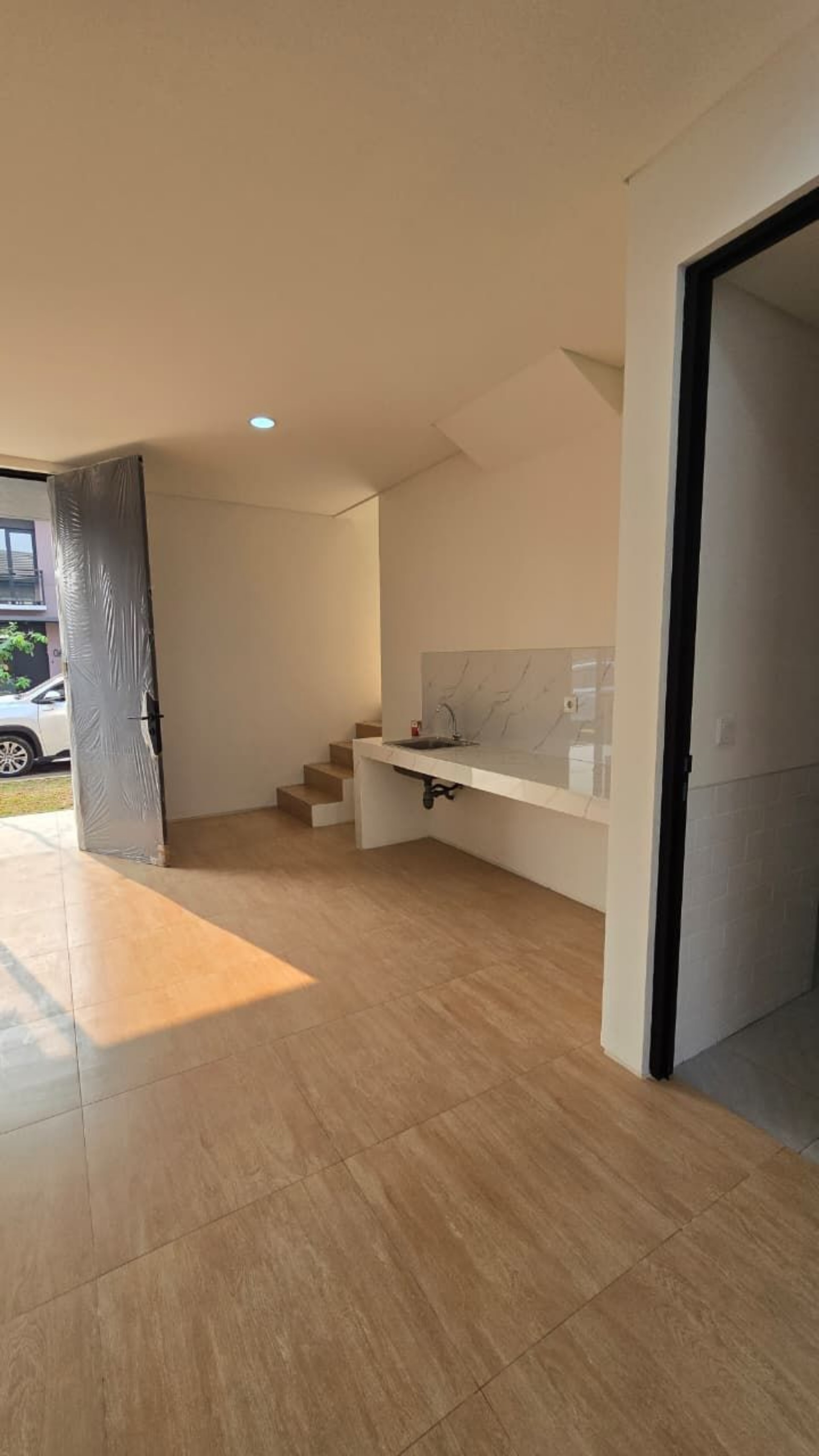 Rumah Disewa di Tangerang, foto 1 dari 10