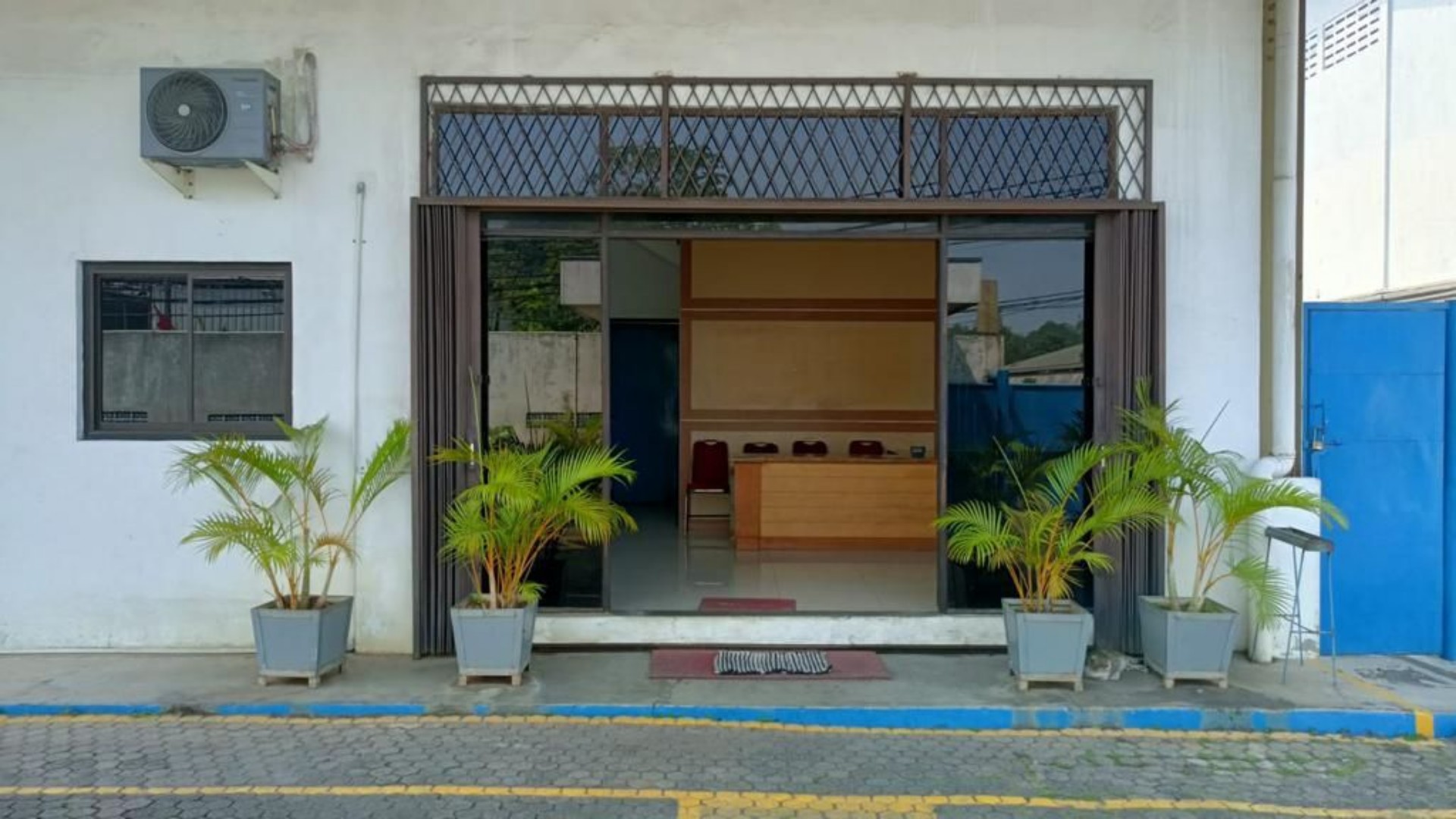 Gudang Dijual di Tangerang, foto 1 dari 8
