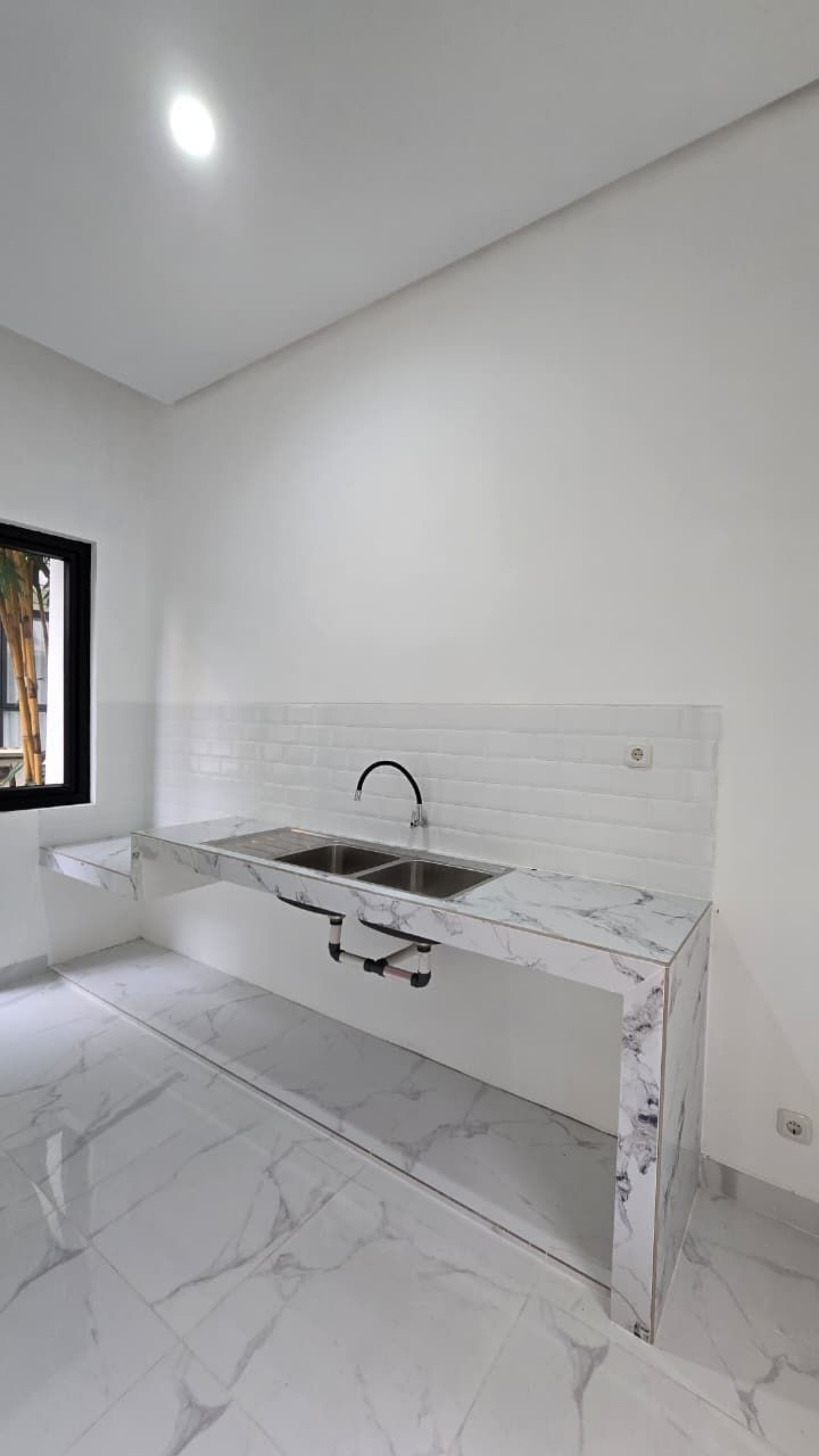 Rumah Dijual di Tangerang, foto 1 dari 9