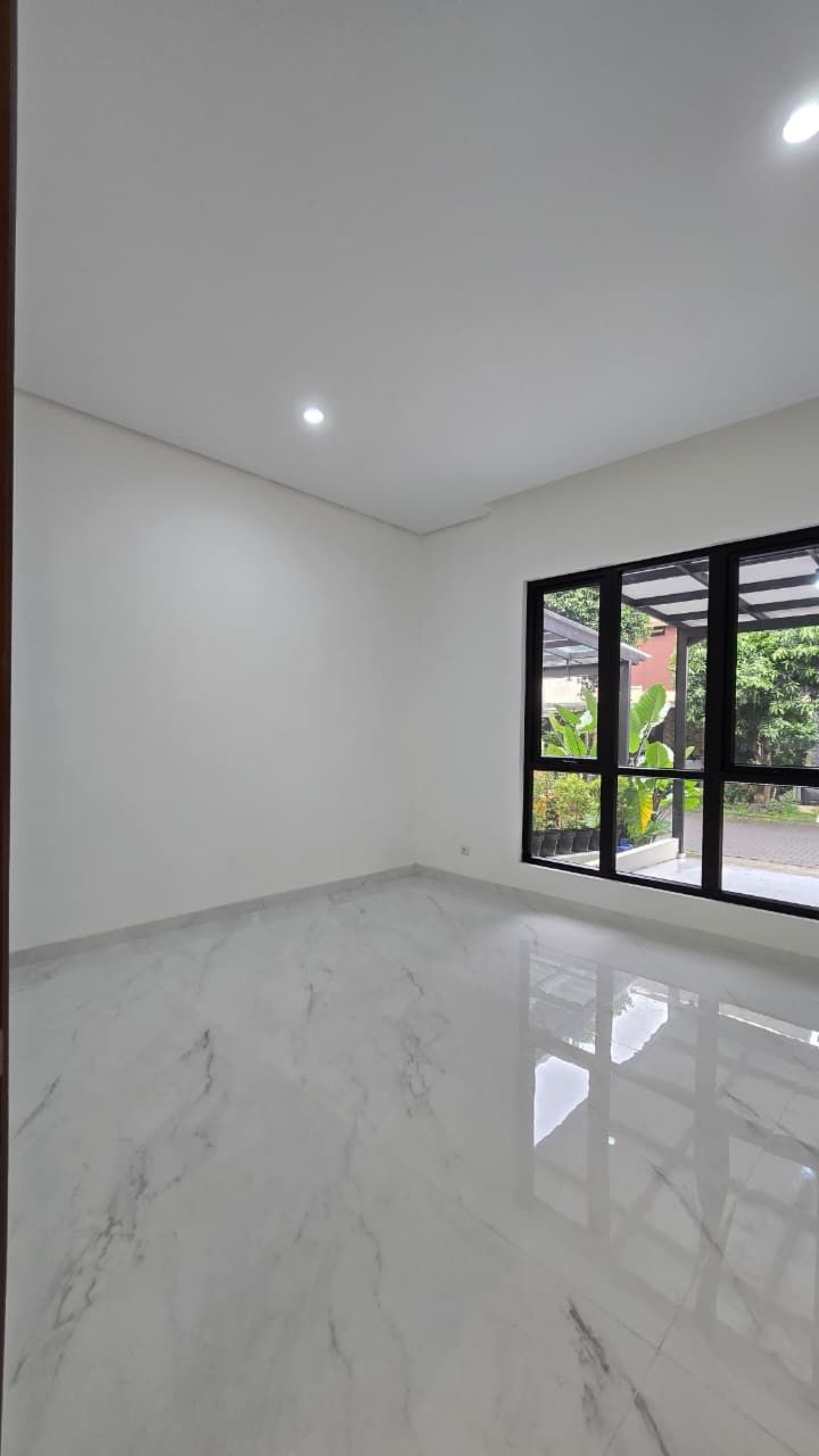 Rumah Dijual di Tangerang, foto 1 dari 9
