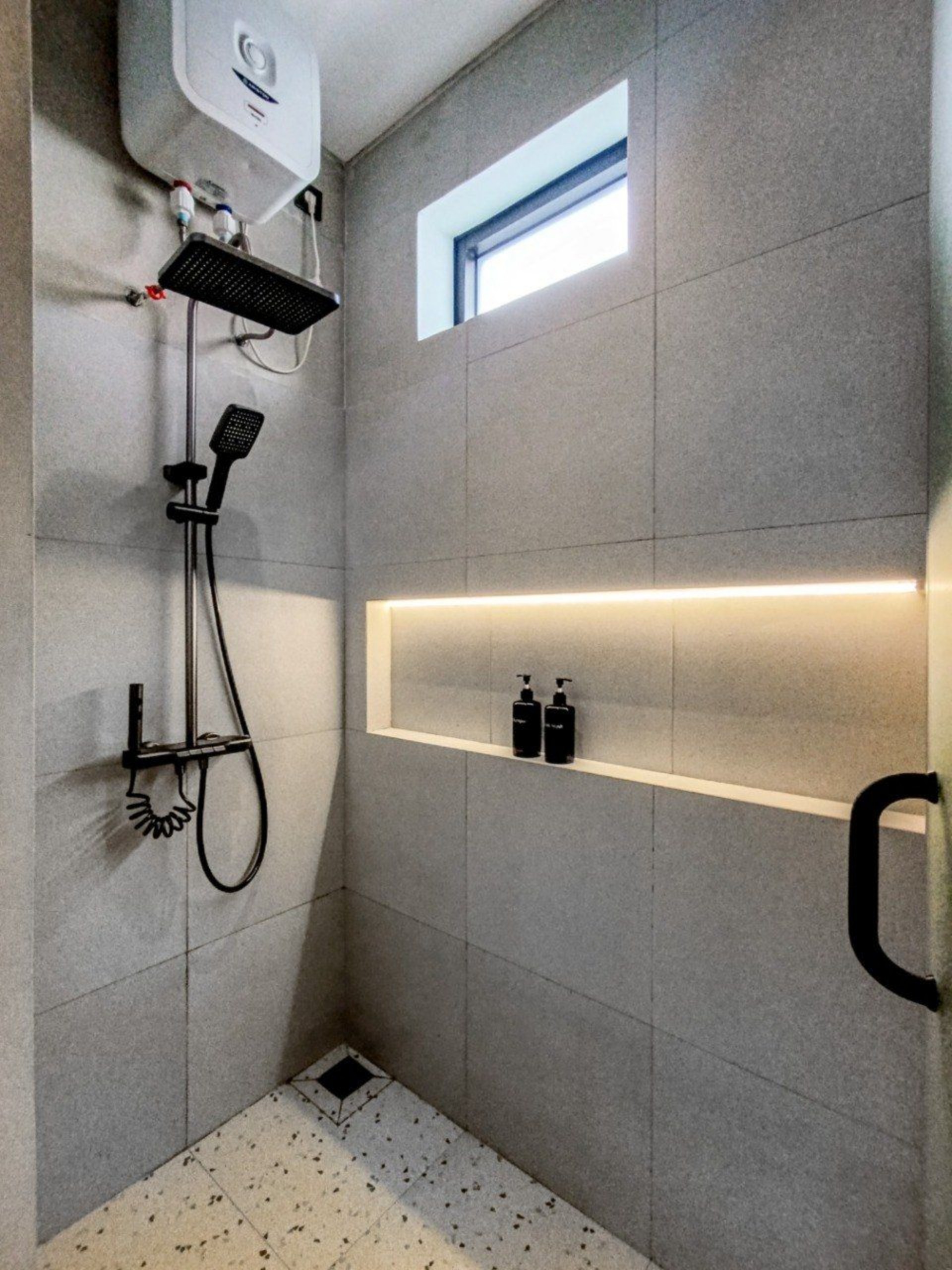 Rumah Dijual di Tangerang, foto 1 dari 7