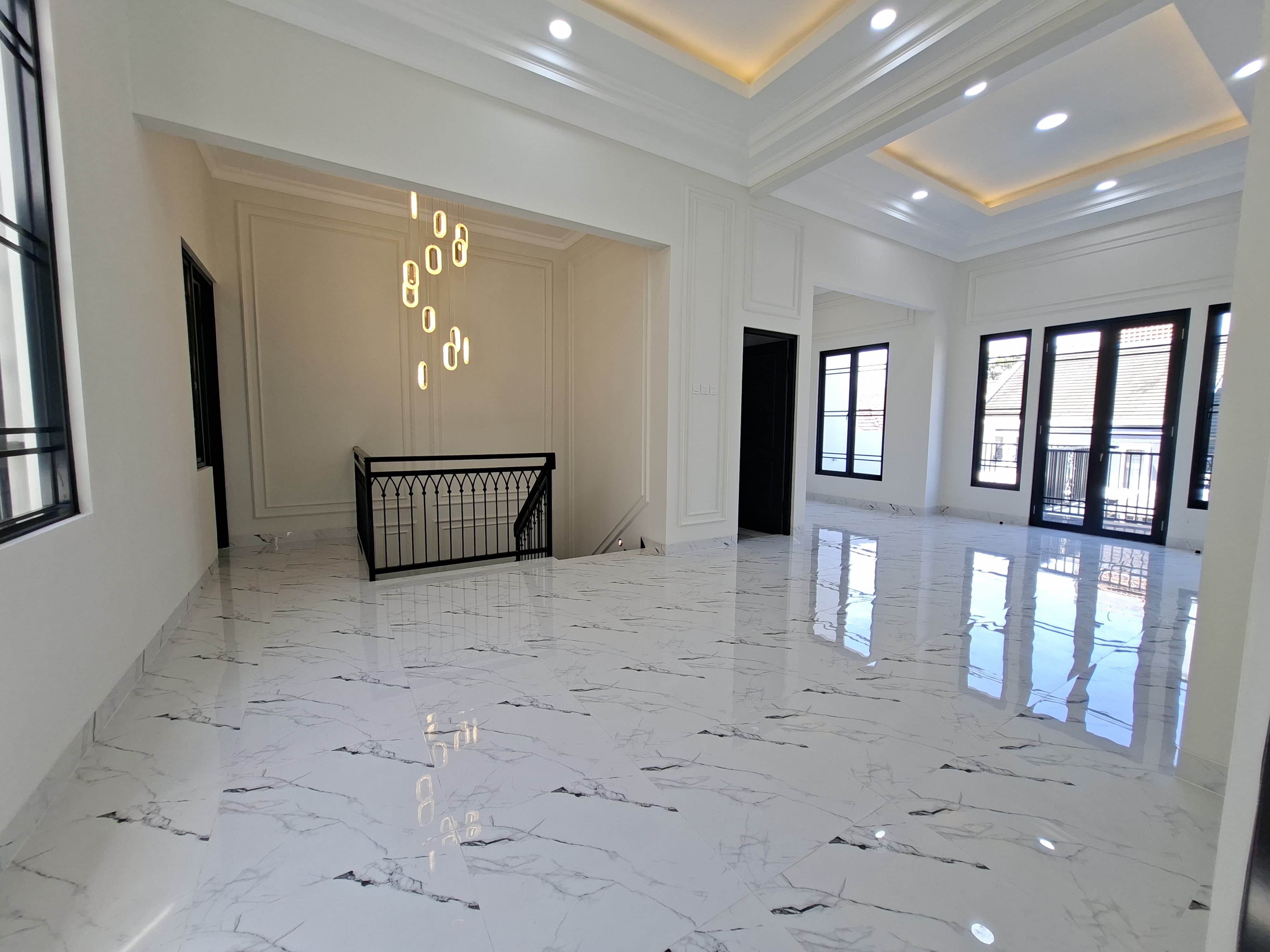 Rumah Dijual di Tangerang, foto 2 dari 8